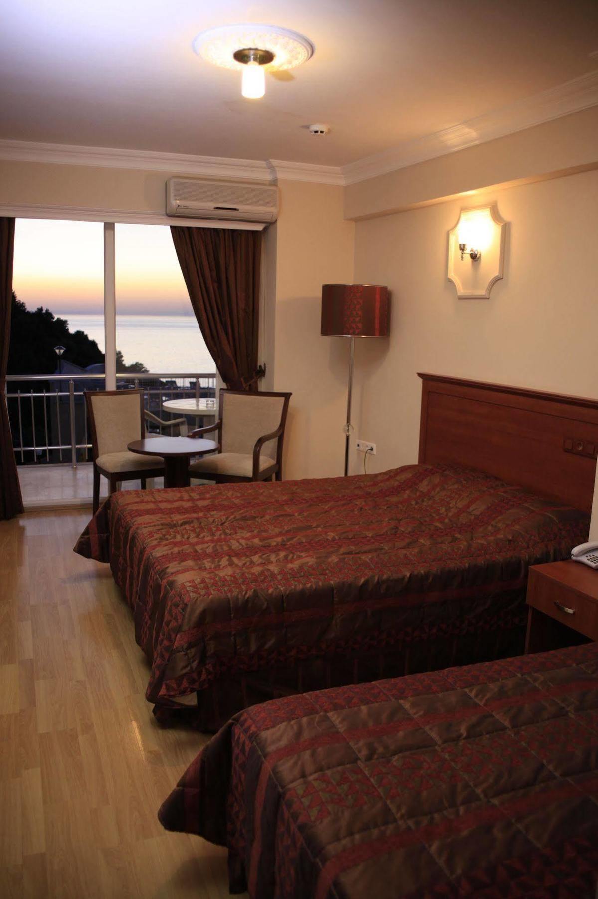 Dogalya Hotel Mudanya Buitenkant foto